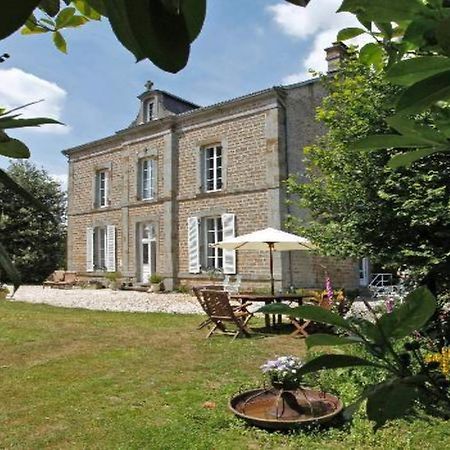 Le Presbytere Bed & Breakfast Saint-Bomer-les-Forges Eksteriør bilde